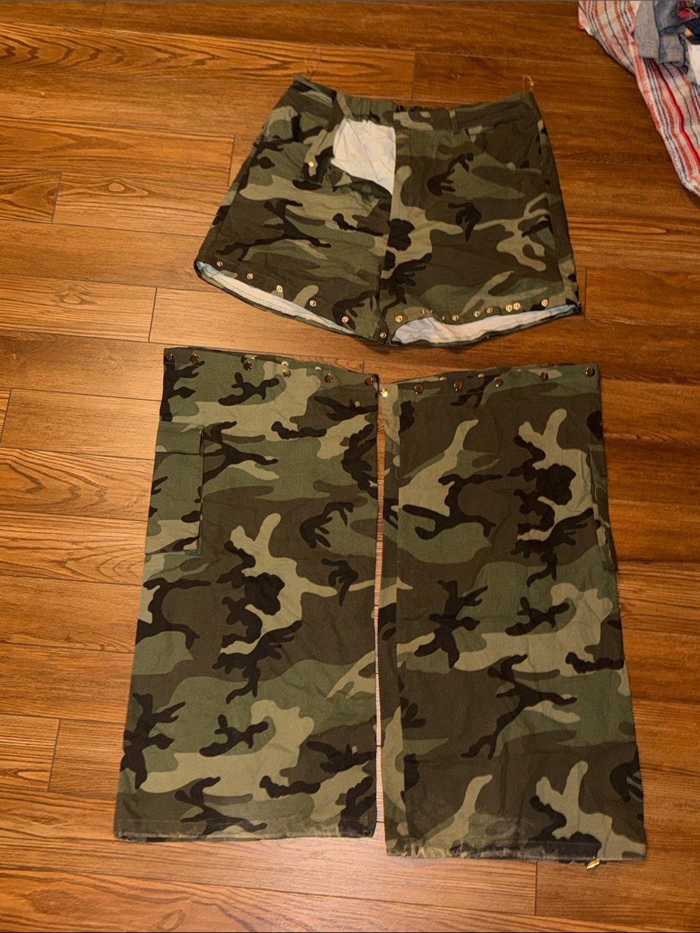 Camo Convertible pants -Shorts - Green Camo